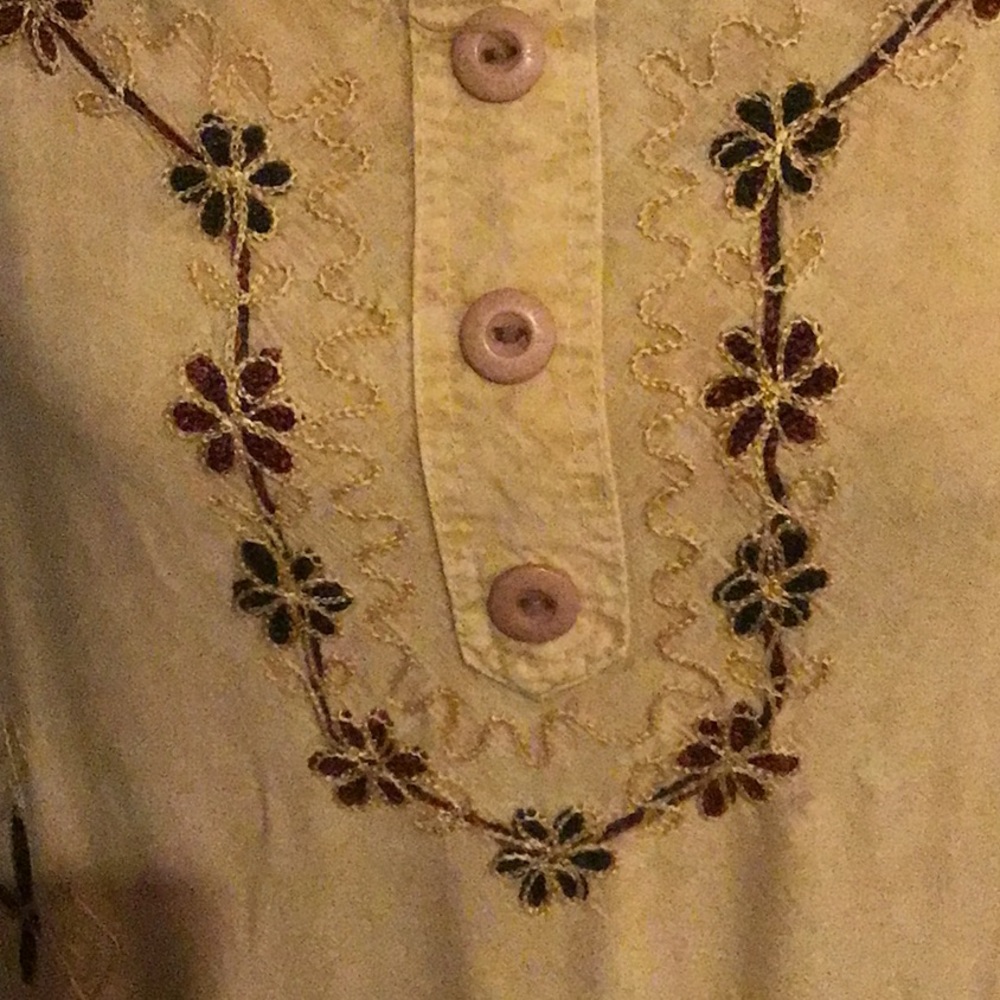 Large? Embroidered Linen like Tunic - Picture 2 of 3